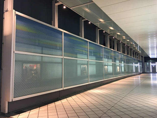 ガラスパーテーションの特徴